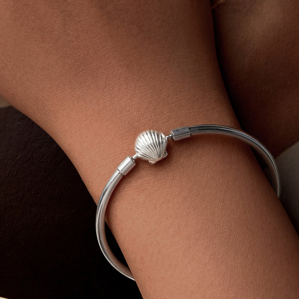 Shell Bangle Bracelet