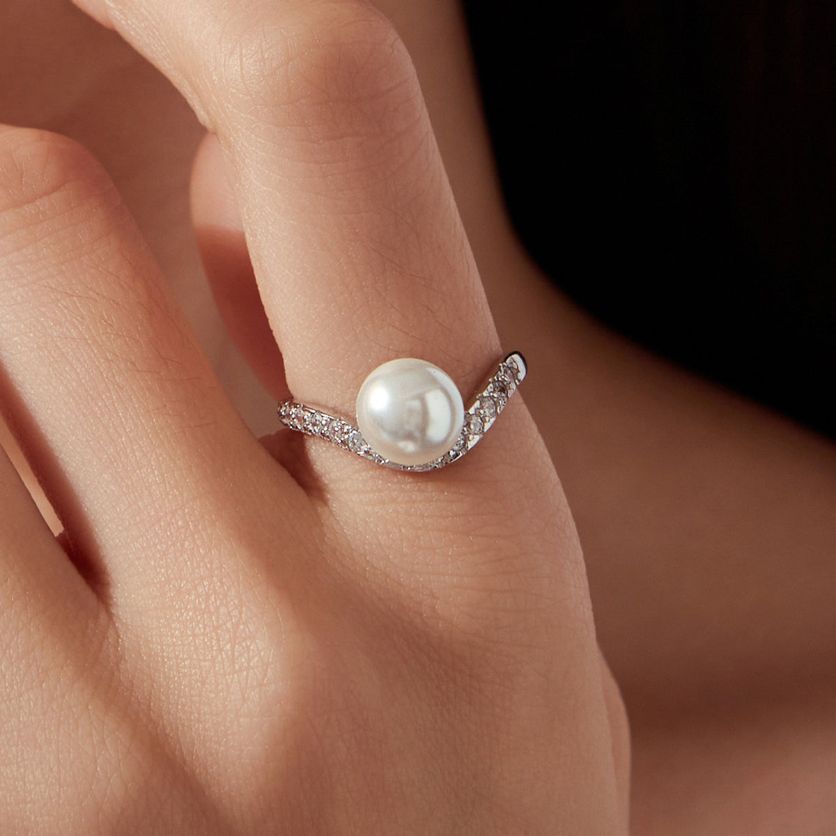 V-Shape Pearl Ring