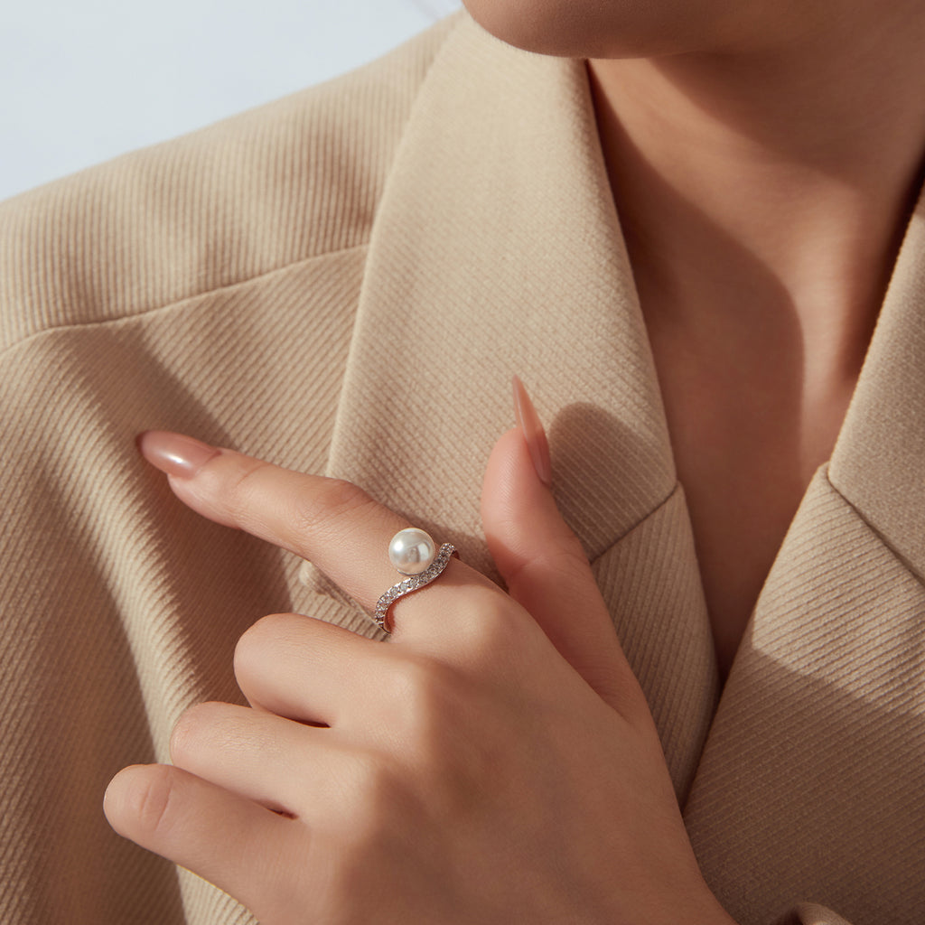 V-Shape Pearl Ring