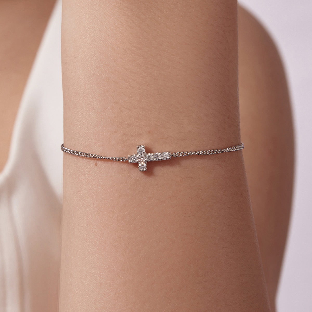 Pavé Cross Chain Bracelet