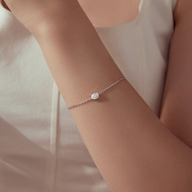 Pear Solitaire Chain Bracelet