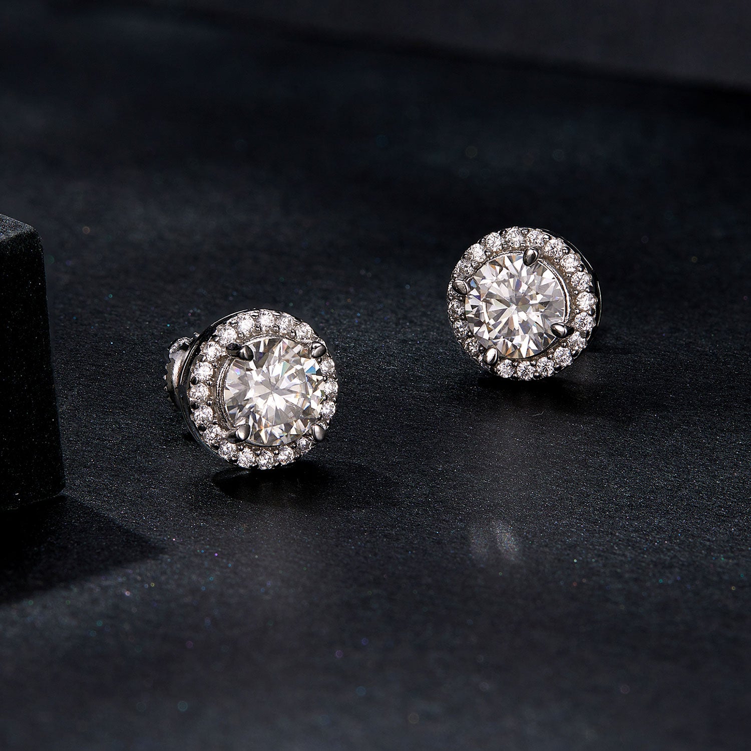 bamoer 925 Silver Halo Moissanite Studs with Screw Backs