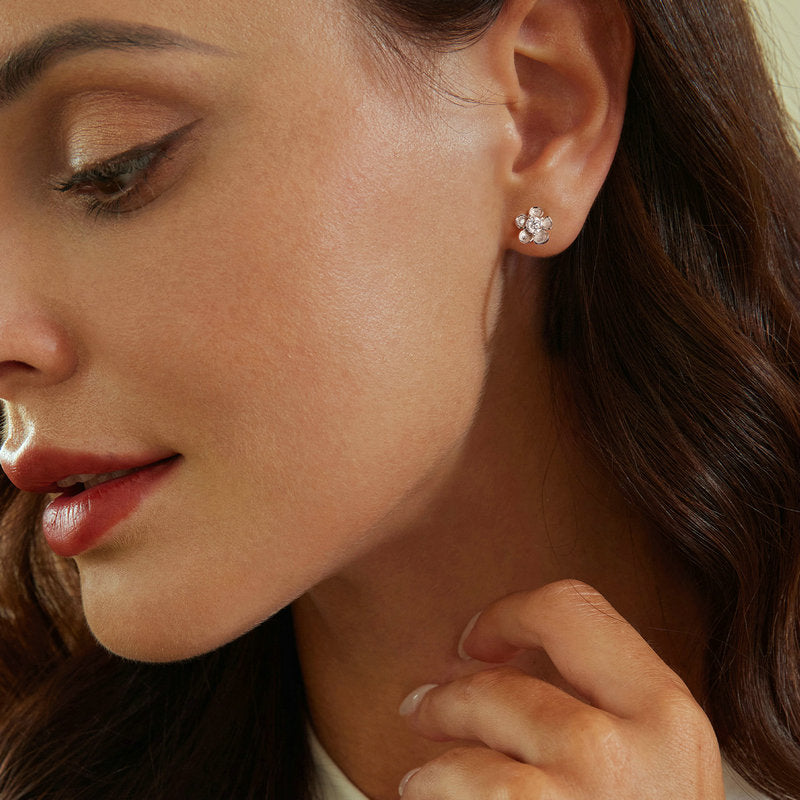 bamoer 925 Silver Matte Floral Moissanite Stud Earrings