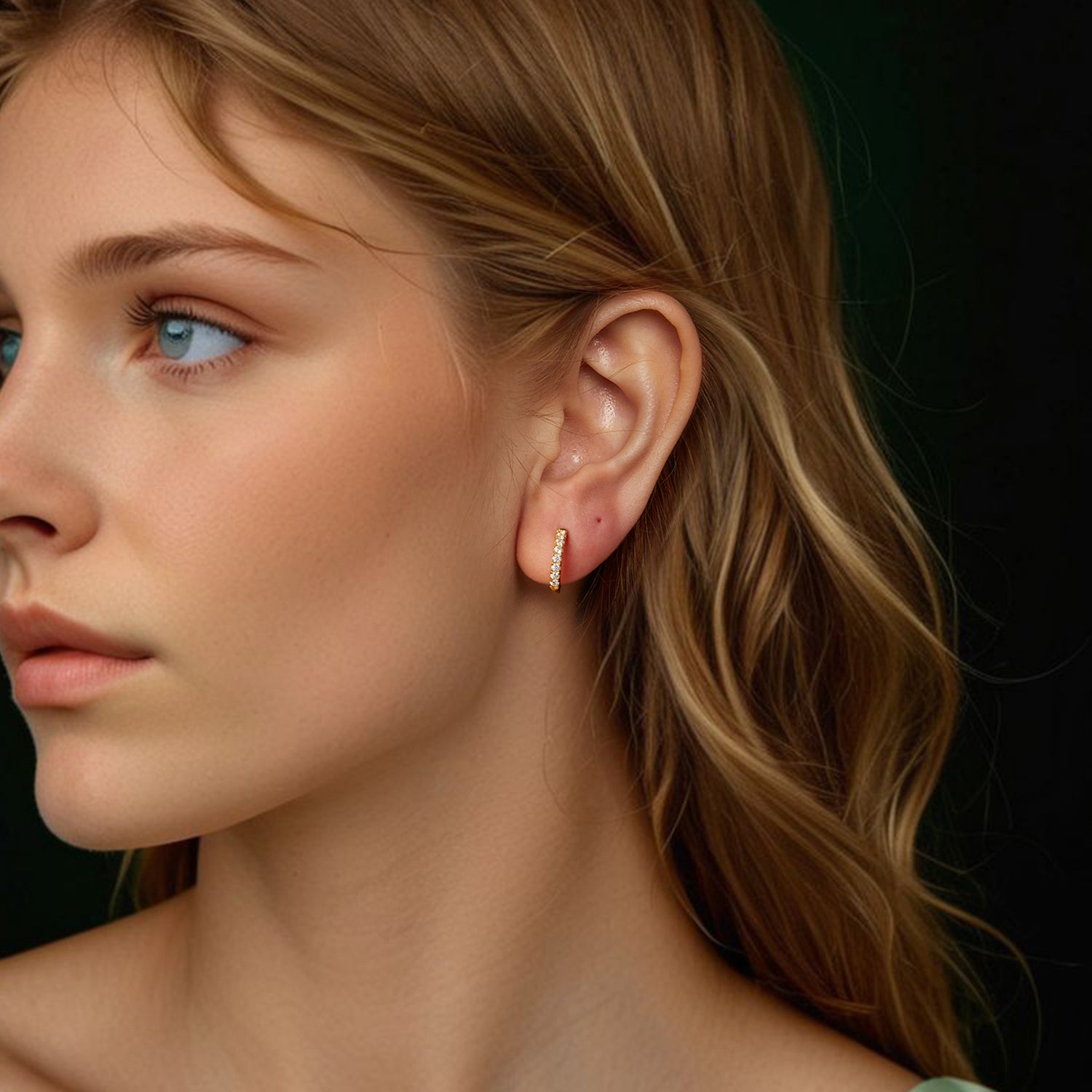 bamoer 925 Silver Pavé Moissanite Huggie Hoop Earrings