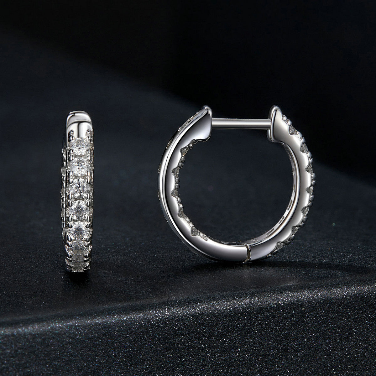 bamoer 925 Silver Pavé Moissanite Huggie Hoop Earrings