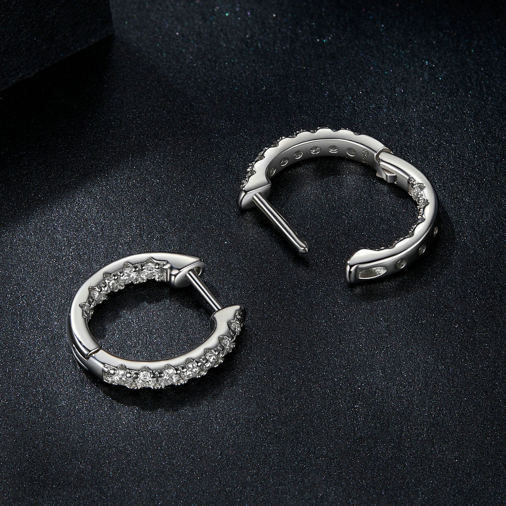 bamoer 925 Silver Pavé Moissanite Huggie Hoop Earrings