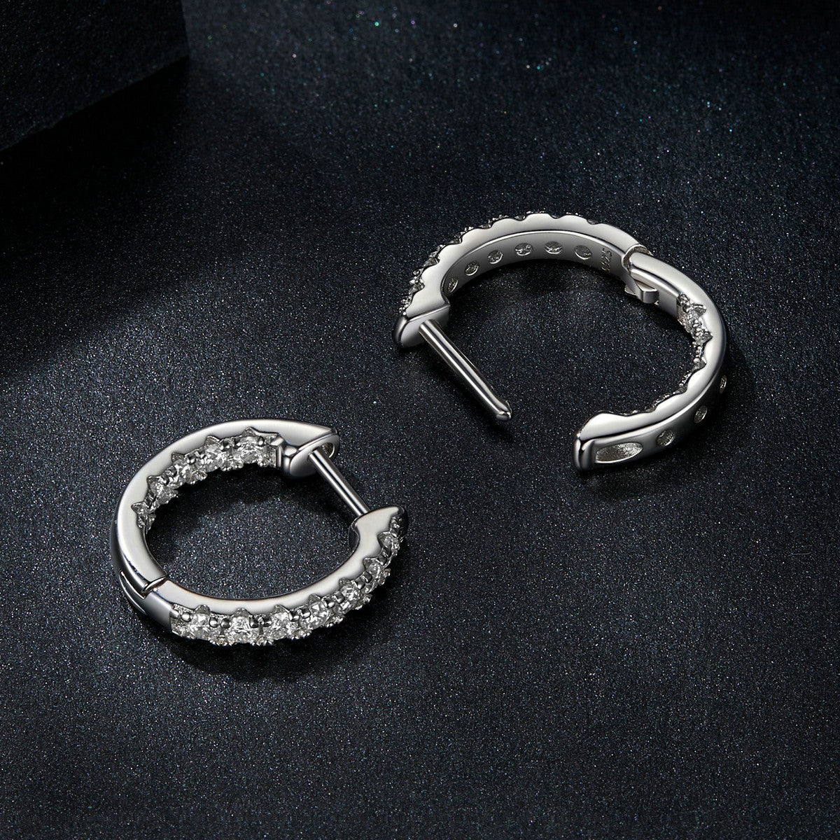 bamoer 925 Silver Pavé Moissanite Huggie Hoop Earrings