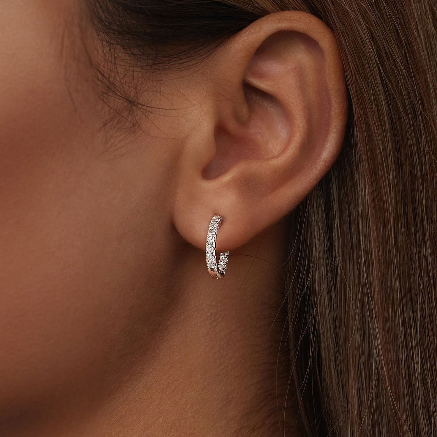 bamoer 925 Silver Pavé Moissanite Huggie Hoop Earrings