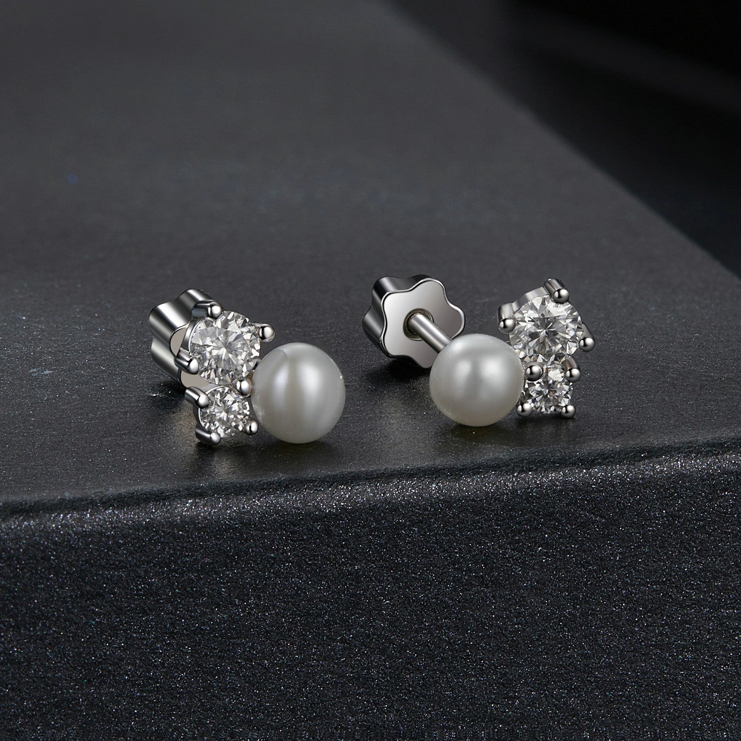 bamoer 925 Silver Asymmetrical Pearl & Moissanite Studs