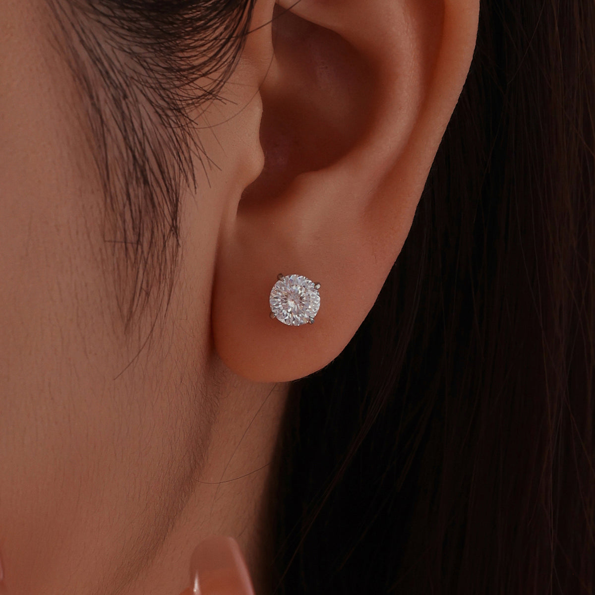 1CT 100-Facet Moissanite Studs