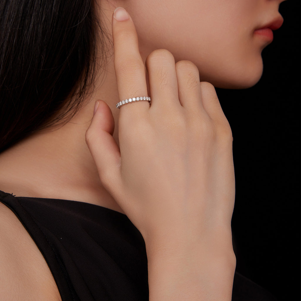 Curved Pavé Half Band