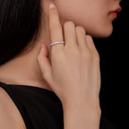 Curved Pavé Half Band