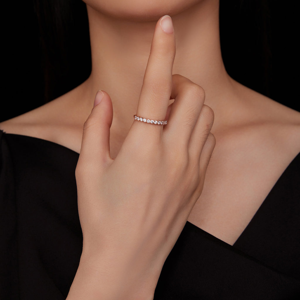 Curved Pavé Half Band