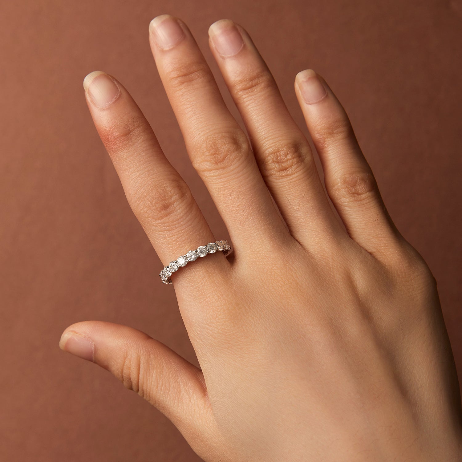 Shared-Prong Eternity Band