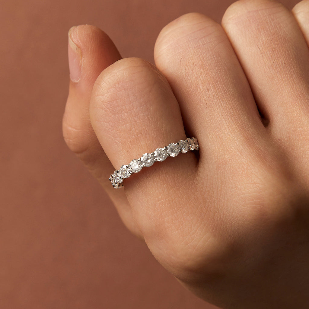 Shared-Prong Eternity Band