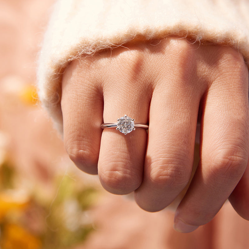 Classic 6-Prong Solitaire