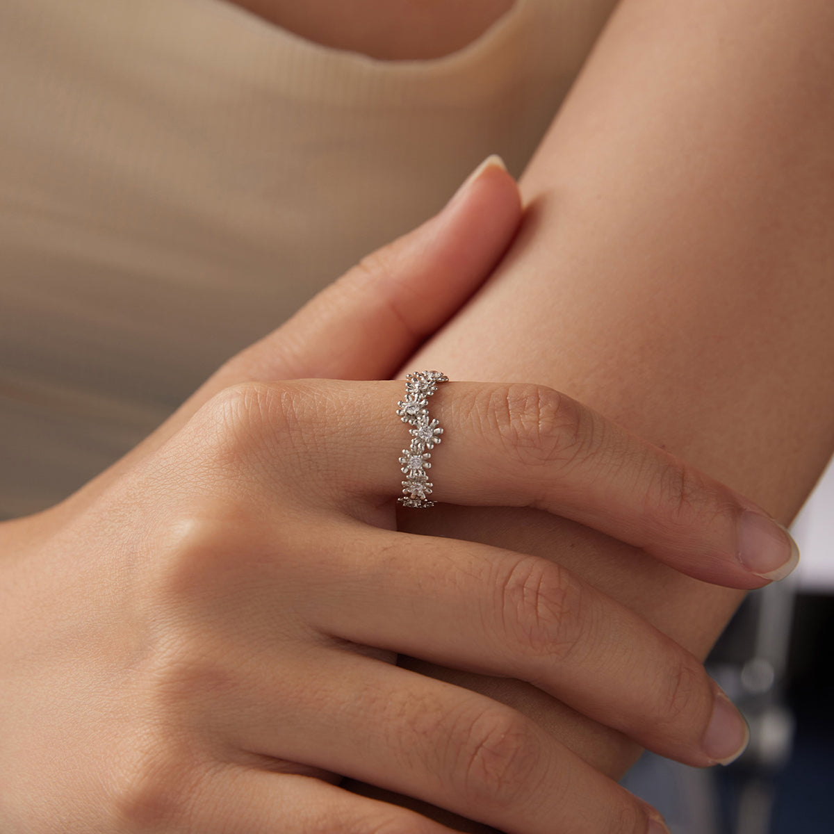 Daisy Bloom Eternity Band