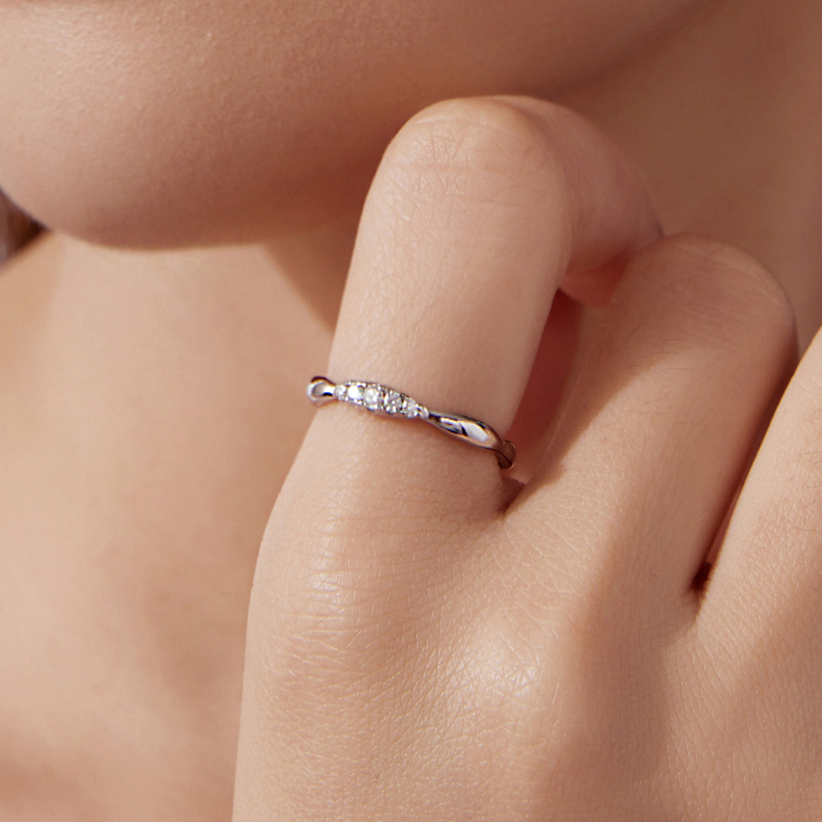 Twisted Pavé Stacking Band