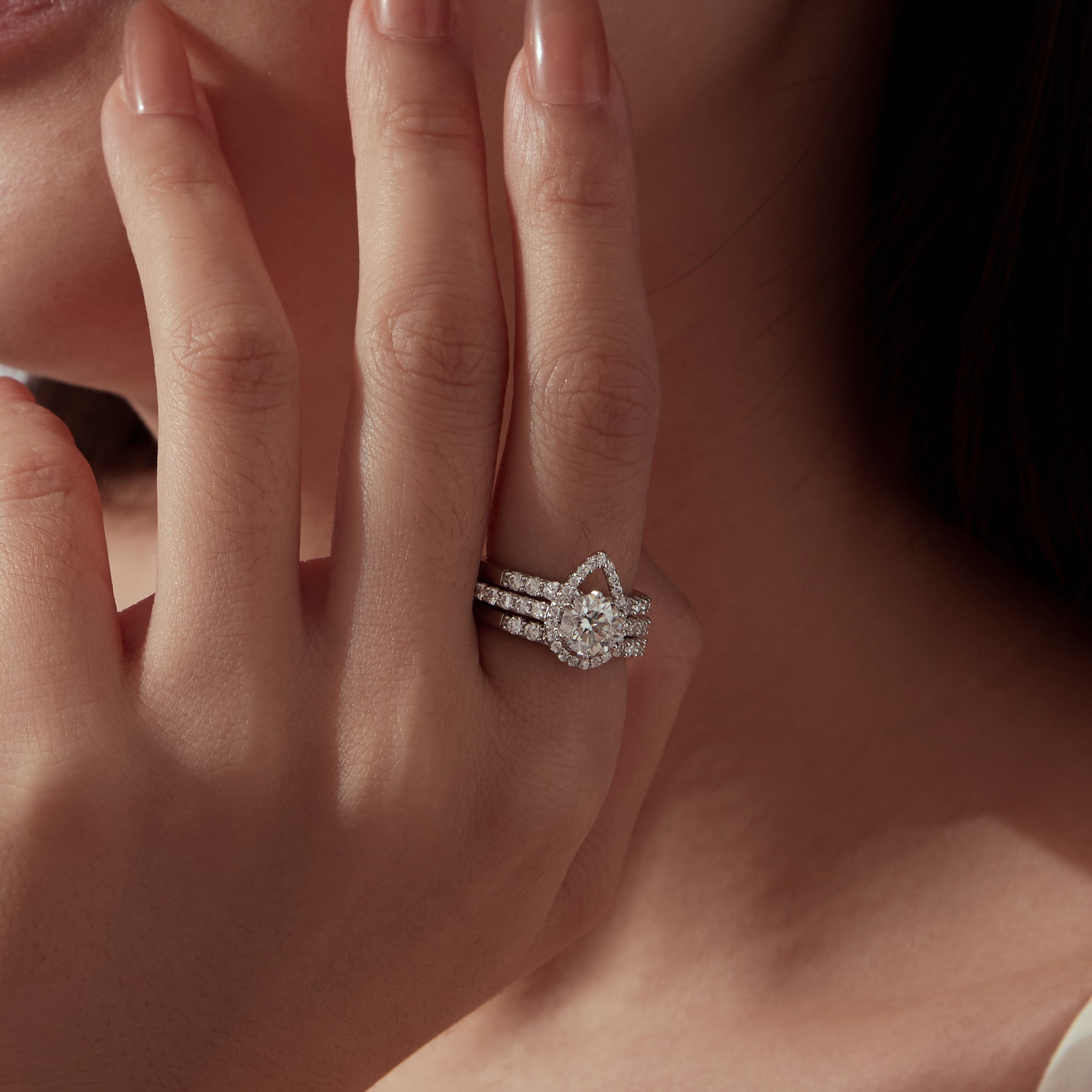 BAMOER Round Halo Stackable Ring