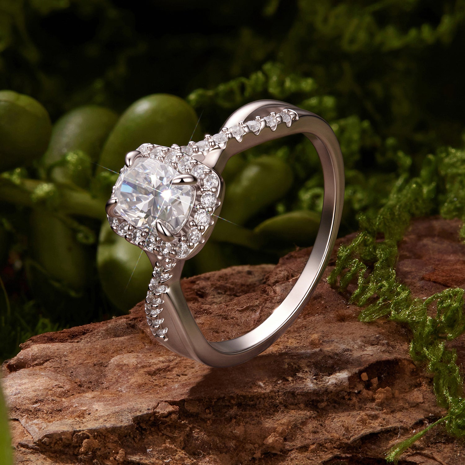 Halo Cushion Moissanite Ring|BAMOER