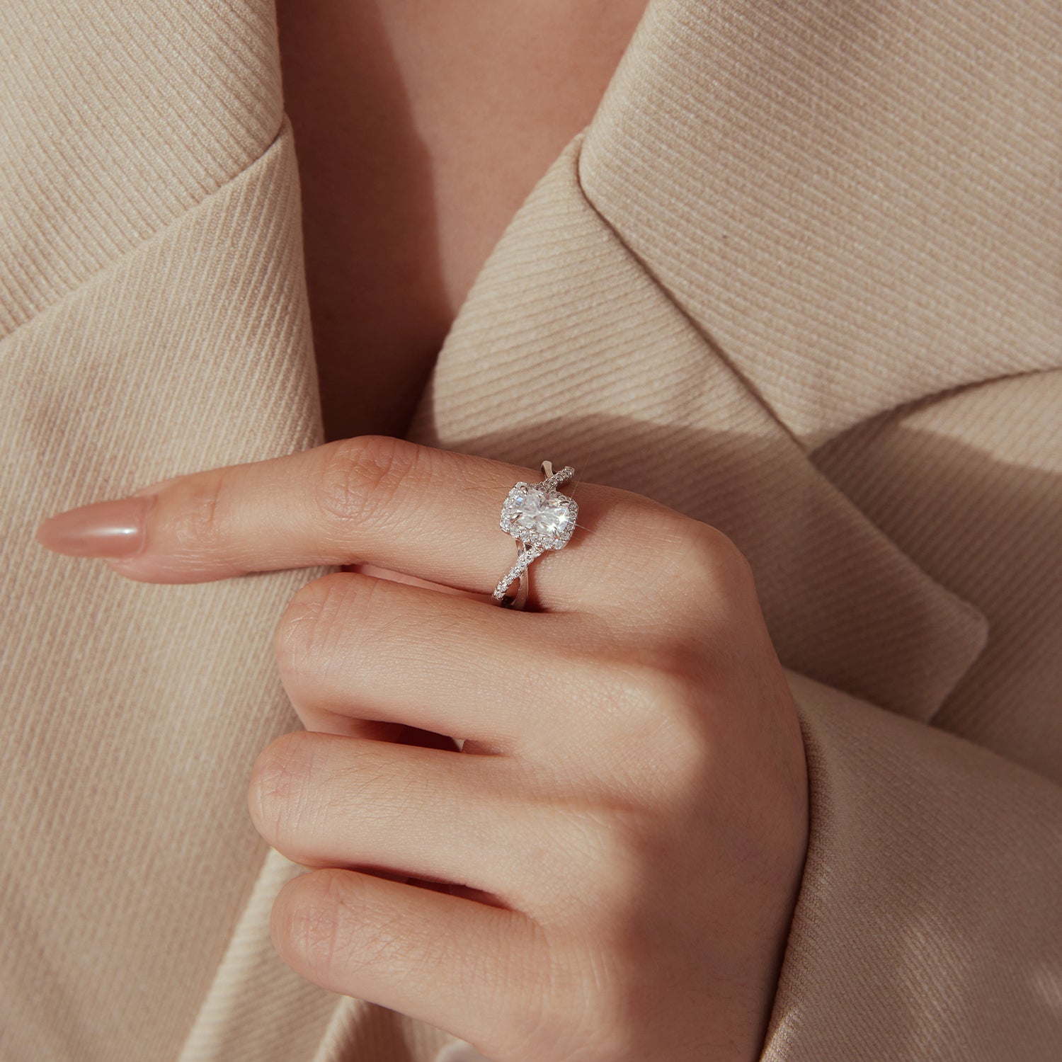 Halo Cushion Moissanite Ring|BAMOER