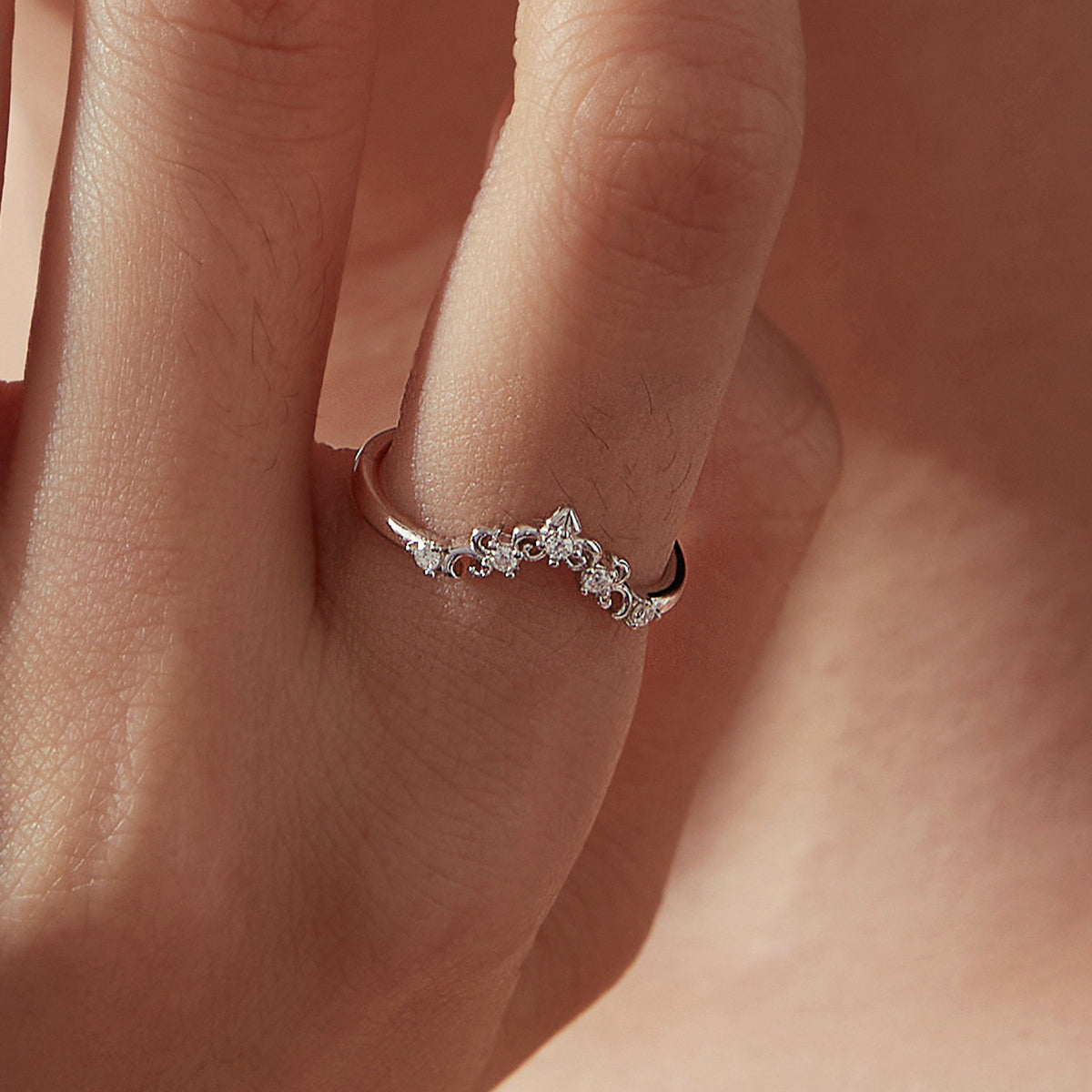 Vintage Filigree V-Ring