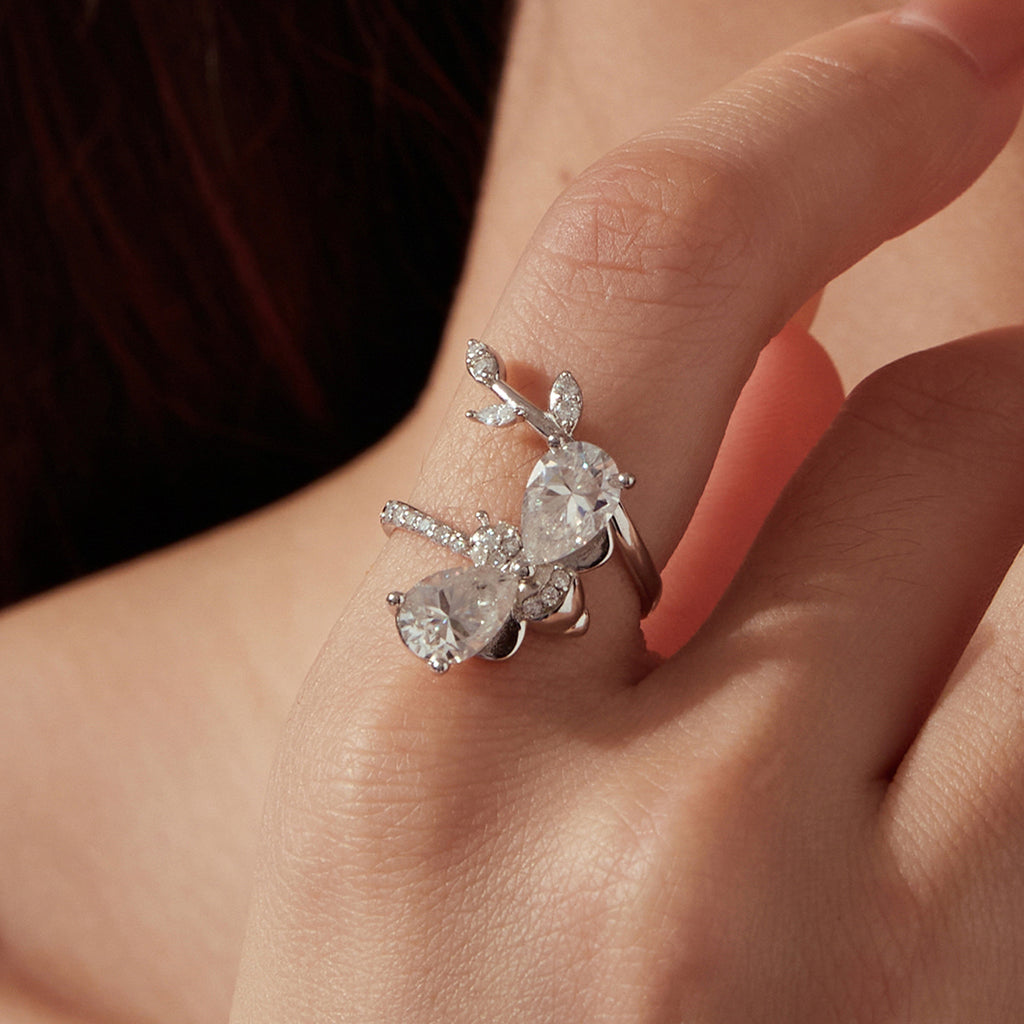 Bee Moissanite Open Ring