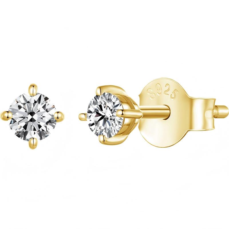 Simple moissanite stud earrings in 925 silver